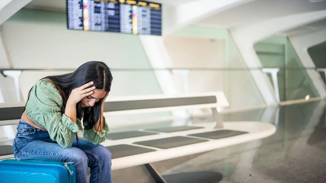 UAE or Qatar Flight Cancelled After Visa Approval: Rebooking Checklist